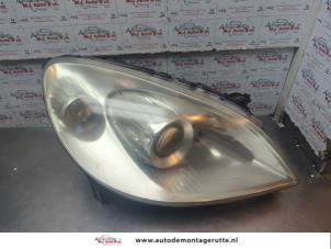 O194305 Gebruikte rechter koplamp Mercedes B-Klasse