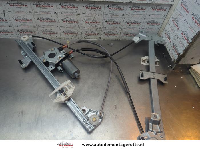 Gebruikte Raammechaniek 4Deurs links-voor Citroen Berlingo O194335