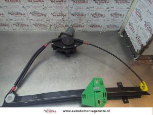 O194387 Gebruikte ruitmechaniek 2deurs rechts-voor Ford KA