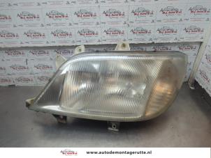 O194421 Gebruikte linker koplamp Mercedes Sprinter