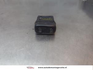 O194431 Gebruikte centrale deurvergrendeling schakelaar Mercedes Sprinter