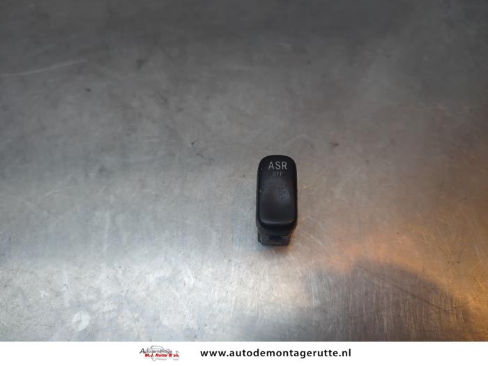 Gebruikte ASR schakelaar Mercedes Sprinter O194437