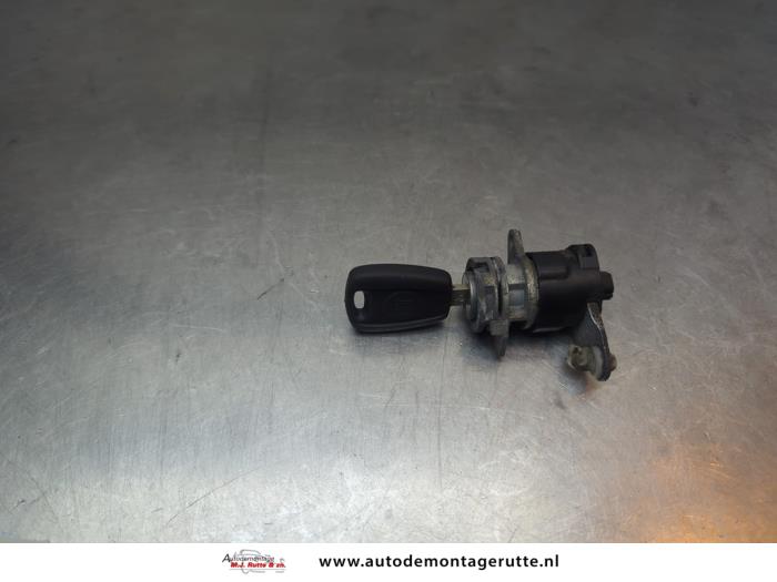 Gebruikte Cilinderslot Portier rechts Fiat Punto Grande O194487