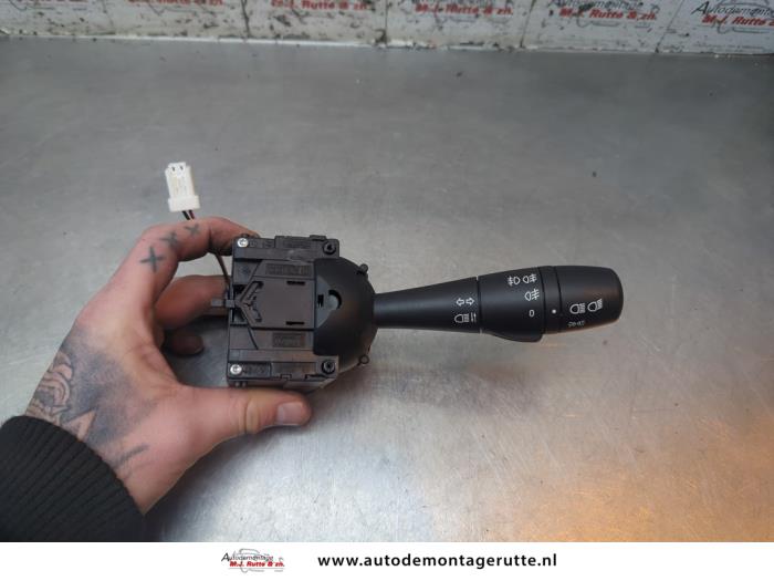 Gebruikte Schakelaar Richtingaanwijzer Renault Clio O194503