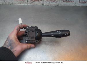 O194503 Gebruikte schakelaar richtingaanwijzer Renault Clio