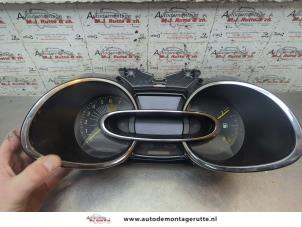 O194504 Gebruikte kilometerteller km Renault Clio