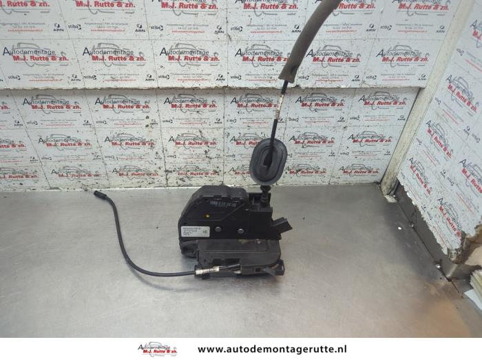 Gebruikte Slotmechaniek Portier 4Deurs rechts-achter Renault Clio O194510