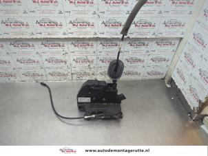 O194510 Gebruikte portierslot mechaniek 4deurs rechts-achter Renault Clio