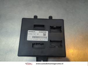 O194524 Gebruikte centrale deurvergrendelings module Renault Clio