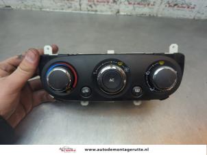 O194541 Gebruikte chaufage bedieningspaneel Renault Clio