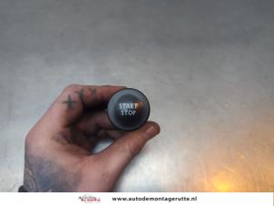 O194545 Gebruikte start/stop schakelaar Renault Clio