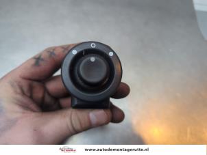O194551 Gebruikte schakelaar spiegel Renault Clio