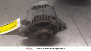 Gebruikte Dynamo Toyota Yaris (P1) 1.3 16V VVT-i Prijs op aanvraag aangeboden door Autodemontage M.J. Rutte B.V.