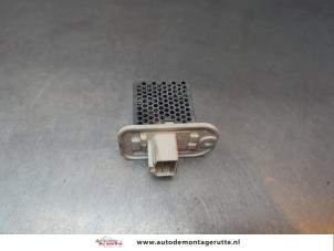 O194601 Gebruikte kachel weerstand Suzuki Splash