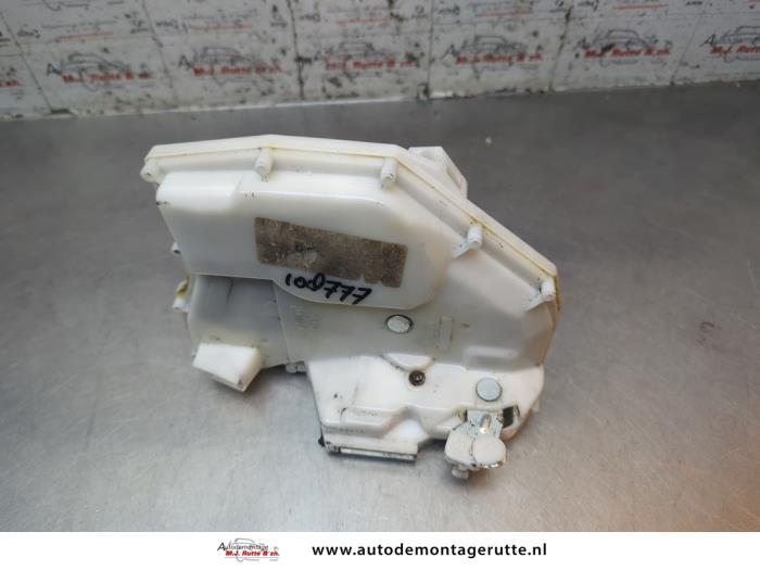 Gebruikte Deurslot Mechaniek 4Deurs rechts-voor Suzuki Splash O194622