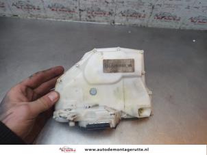 O194624 Gebruikte slotmechaniek portier 4deurs links-voor Suzuki Splash