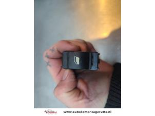 O194632 Gebruikte ruit schakelaar elektrisch Citroen C4