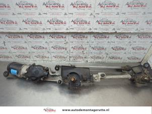 O194661 Gebruikte ruitenwismotor+mechaniek Mazda 2.