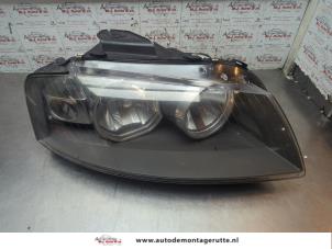 O194685 Gebruikte rechter koplamp Audi A3