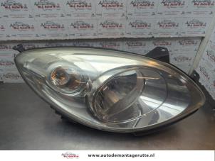 O194686 Gebruikte rechter koplamp Renault Twingo