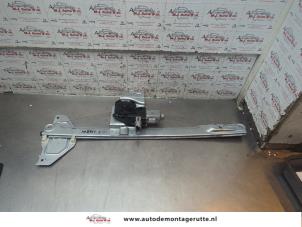 O194707 Gebruikte ruitmechaniek 4deurs links-voor Citroen Berlingo