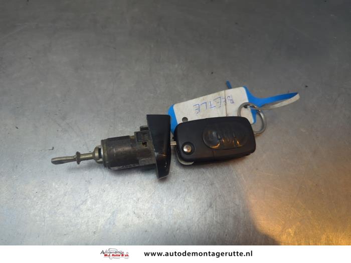 Gebruikte Portierslot Cilinder links Volkswagen Beetle O194803