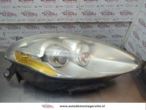 O194828 Gebruikte rechter koplamp Fiat Bravo