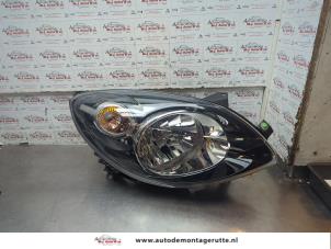 O194843 Gebruikte rechter koplamp Renault Twingo
