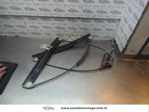 O194850 Gebruikte ruitmechaniek 2deurs rechts-voor Ford Fiesta