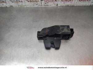 O194916 Gebruikte slotmechaniek achterklep Citroen C5