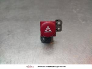 O194929 Gebruikte paniekverlichtings schakelaar Subaru Outback