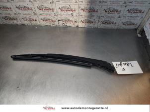 O194950 Gebruikte ruitenwisserarm achter Subaru Outback