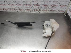 O194970 Gebruikte slotmechaniek portier 4deurs links-achter Subaru Outback