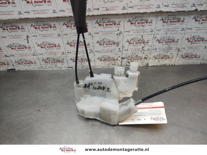 Gebruikte Deurslot Mechaniek 4Deurs rechts-achter Subaru Outback O194973