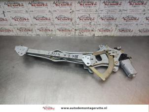 O194975 Gebruikte ruitmechaniek 4deurs links-achter Subaru Outback