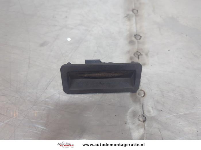 Gebruikte Schakelaar achterklep Ford Fiesta O195008