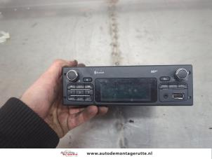 O195077 Gebruikte radio Mercedes Citan