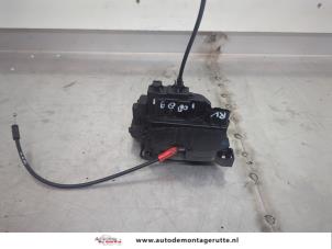 O195082 Gebruikte deurslot mechaniek 2deurs rechts Mercedes Citan