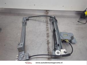 O195086 Gebruikte raammechaniek 2deurs rechts-voor Mercedes Citan