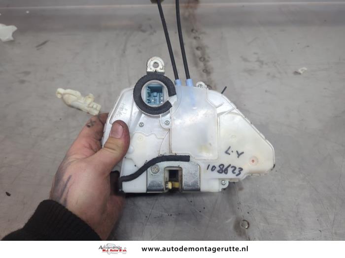 Gebruikte Portierslot Mechaniek 4Deurs links-voor Honda Civic O195107