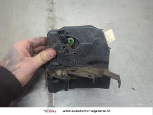 O195155 Gebruikte portierslot mechaniek 4deurs rechts-achter Landrover Range Rover