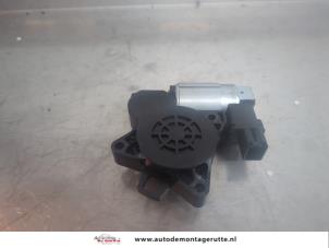 O195191 Gebruikte motor electrisch raam Mazda 5.