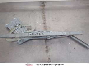 O195170 Gebruikte ruitmechaniek 4deurs links-achter Renault Scenic