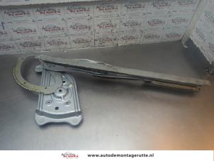 O195207 Gebruikte ruitmechaniek 4deurs rechts-voor Renault Scenic