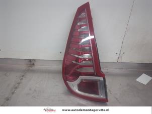 O195151 Gebruikte achterlicht links Renault Scenic