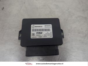 O195156 Gebruikte handrem module Renault Scenic