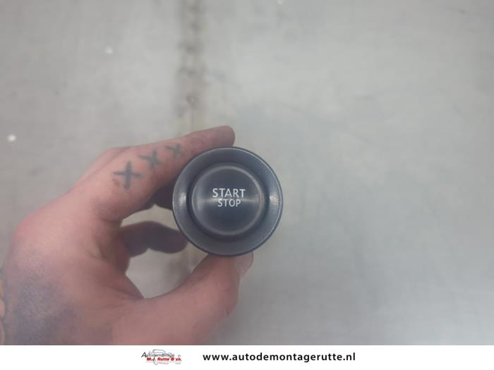 Gebruikte Start/Stop schakelaar Renault Scenic O195182