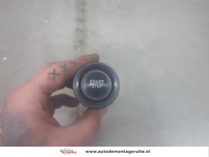 O195182 Gebruikte start/stop schakelaar Renault Scenic