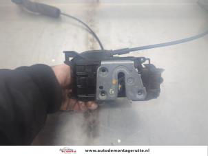 O195171 Gebruikte deurslot mechaniek 4deurs links-voor Renault Scenic