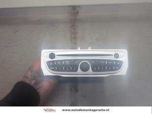 O195181 Gebruikte radio Renault Scenic